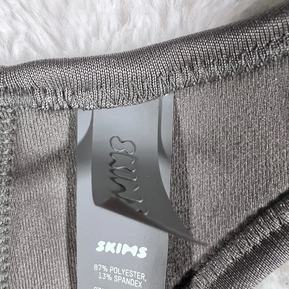 SKIMS Rubberized Scuba Swim High‎ Neck Bikini Top Gray Chalk BT-HNK-3160 XL NWT